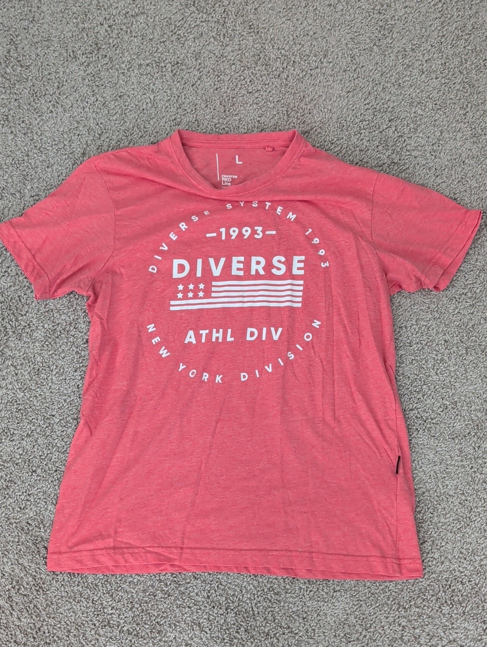 Diverse System Red Athletic Graphic Men's Tee Size L